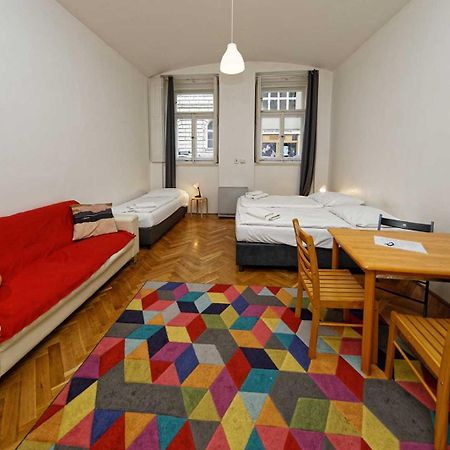 Apartments Truhlarska 31 Praag Buitenkant foto