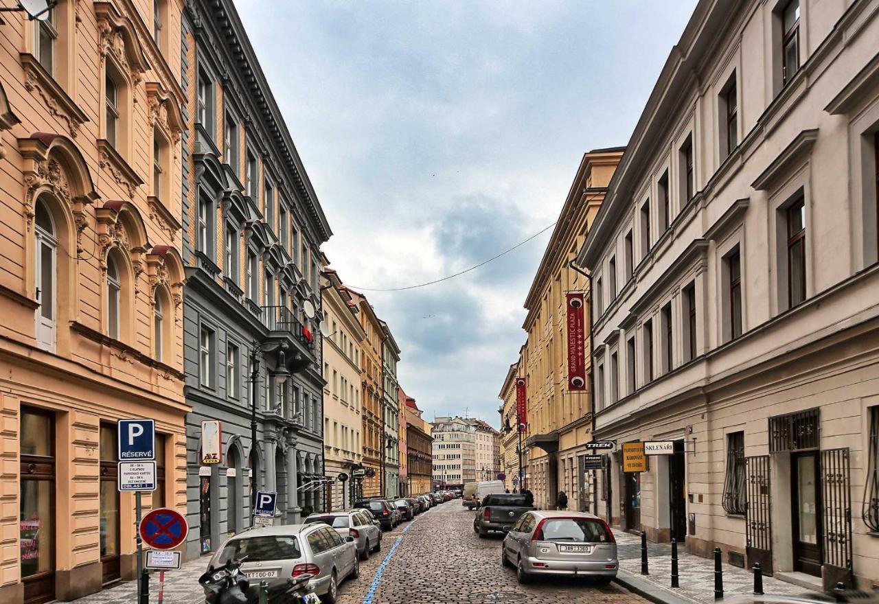 Apartments Truhlarska 31 Praag Buitenkant foto