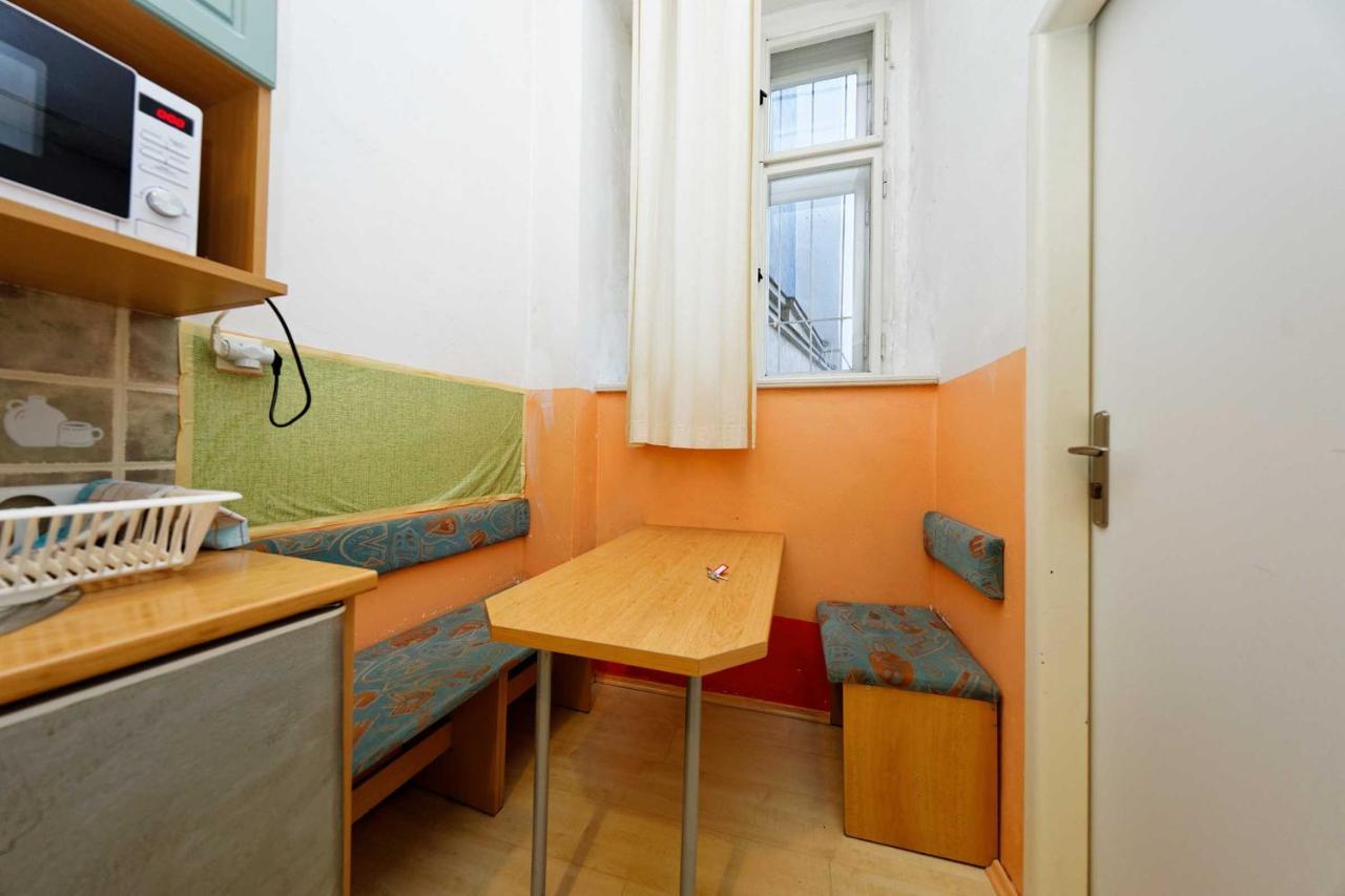Apartments Truhlarska 31 Praag Buitenkant foto